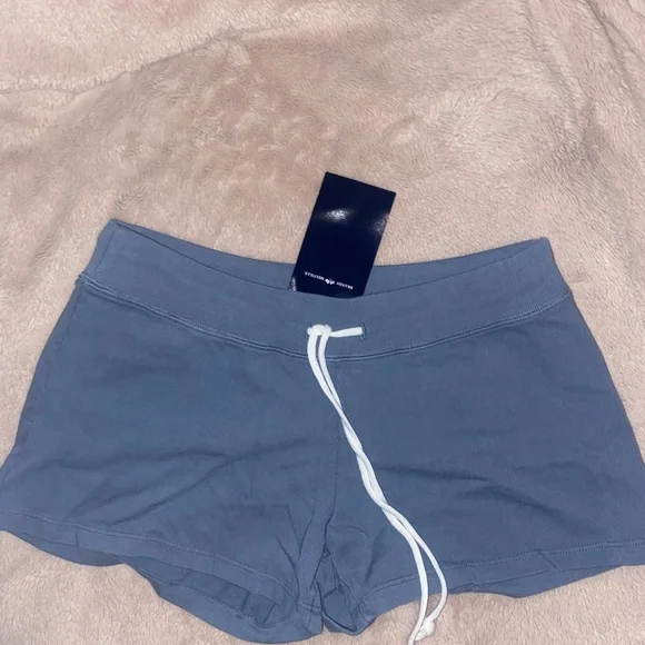 Brandy Melville rare blue shorts - Picture 3 of 6
